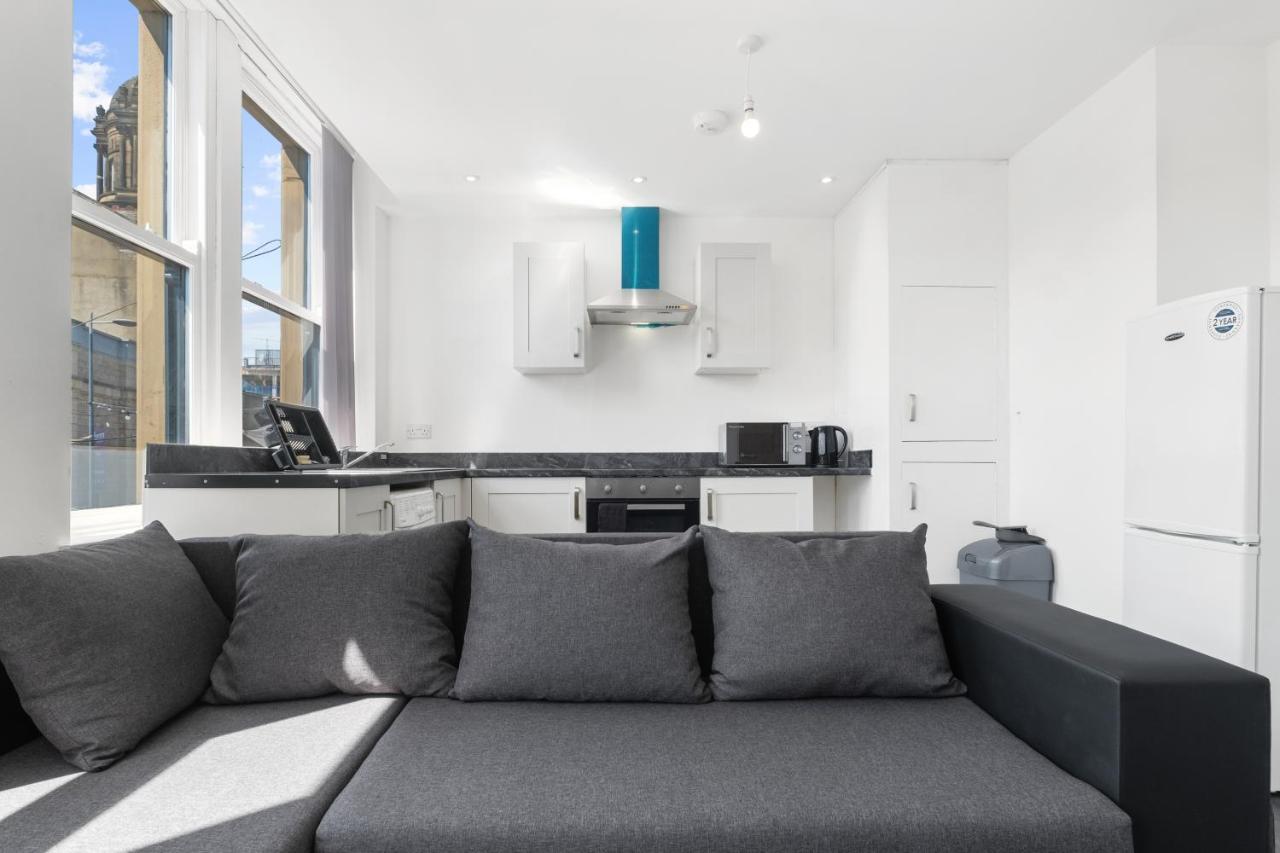 Amhc City Apartments Bradford City Centre One & Two Bedroom Apartments, 24 Hours Express Self Check In, Long Stay Contractors Welcome, Paid Parking Available Nearby Rom bilde